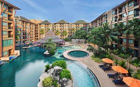 Novotel Phuket Vintage Park 4*